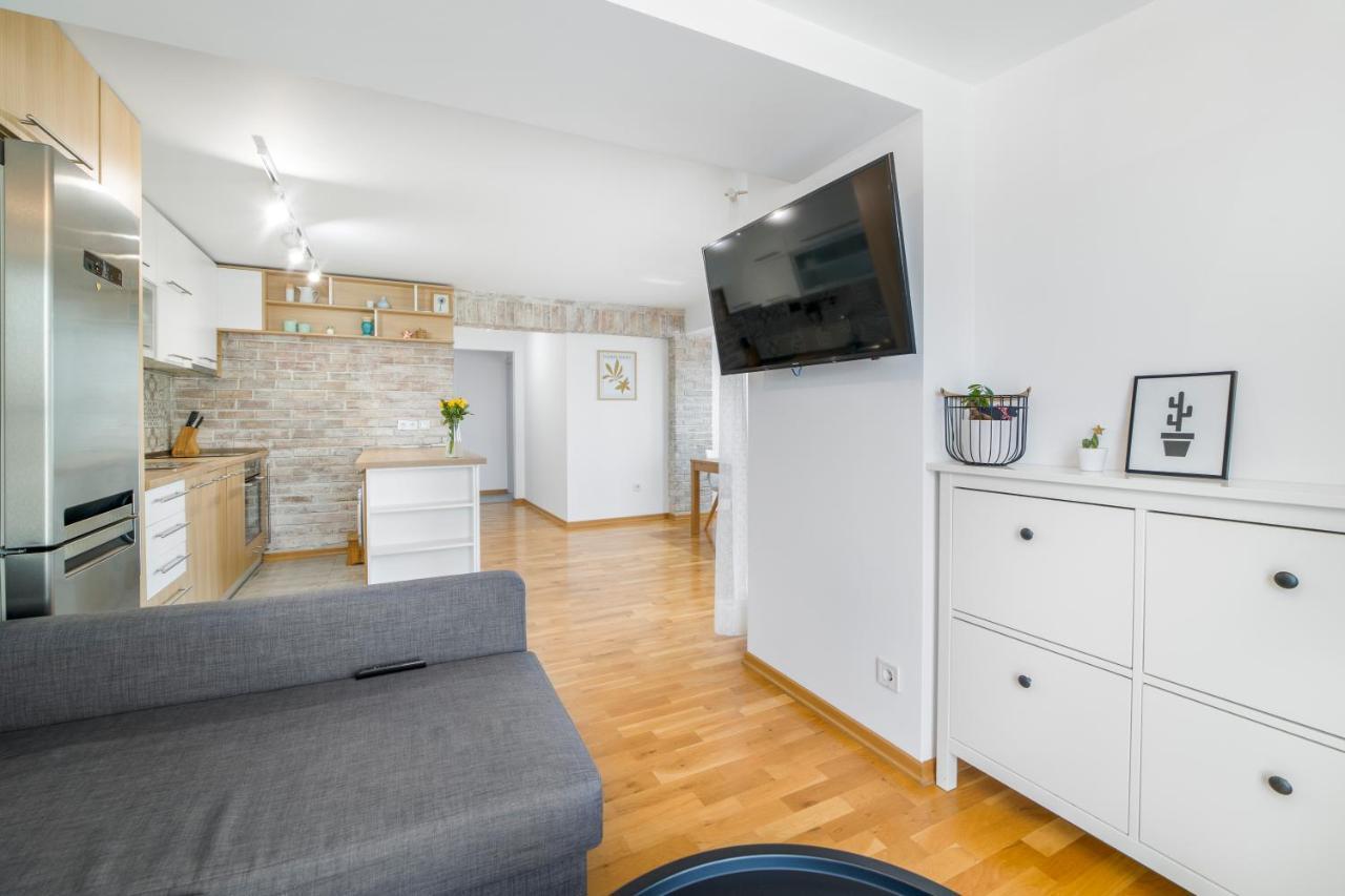 Exclusive Apartment Studentski Grad โซเฟีย ภายนอก รูปภาพ